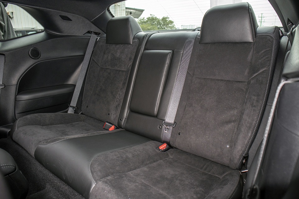 Khám phá xe cơ bắp Dodge Challenger GT bản 2021 đầu tiên về Việt Nam - 10 Khám phá xe cơ bắp Dodge Challenger GT bản 2021 đầu tiên về Việt Nam - 10