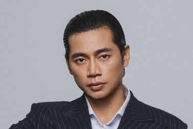 “Trùm cuối nhóm không tặc” Lợi Trần từng có 7 năm diễn vai vô danh