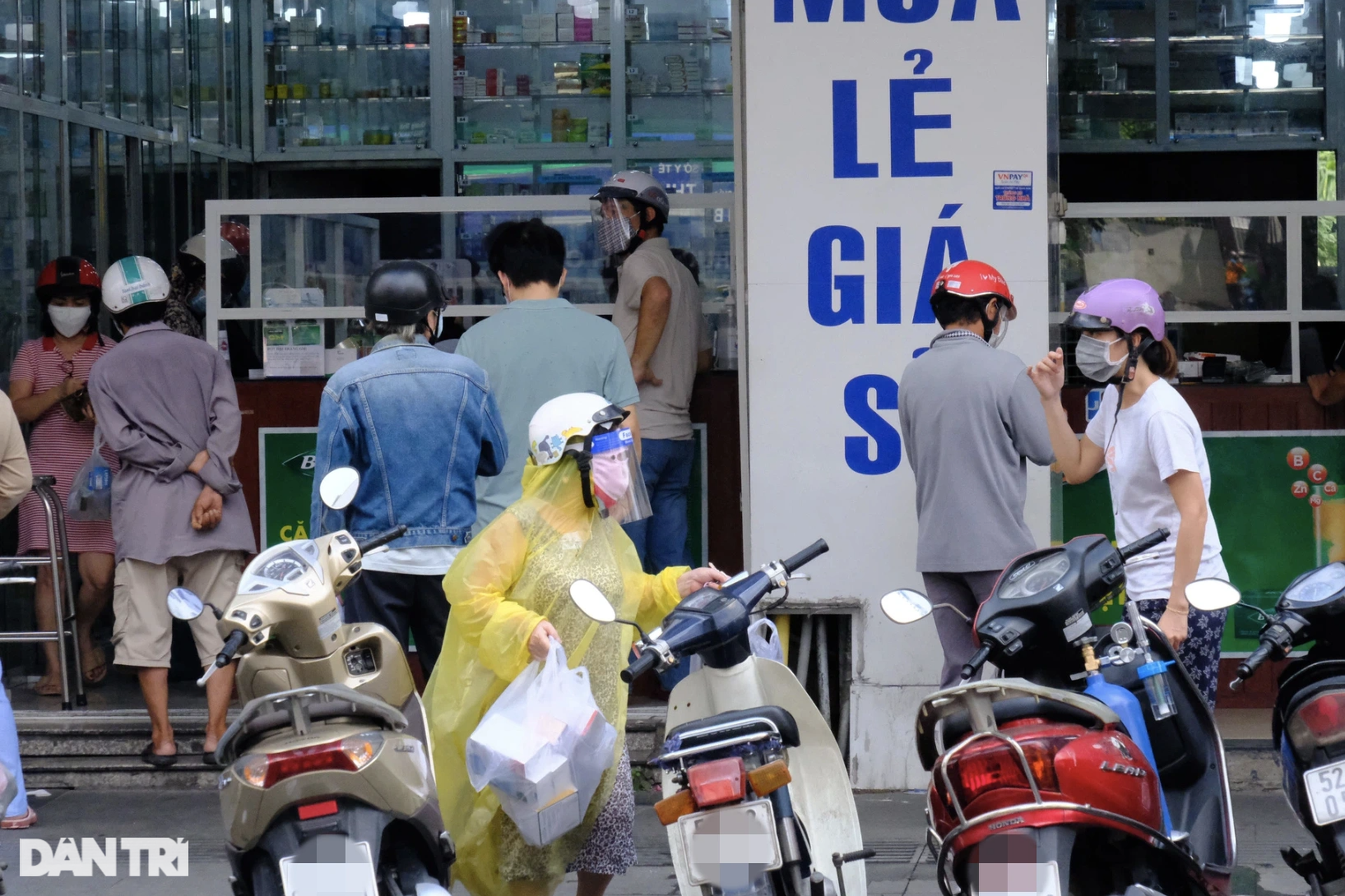 Bất cập 10 năm chưa sửa và mấu chốt để chặn thuốc lậu vào bệnh viện - 6 Bất cập 10 năm chưa sửa và mấu chốt để chặn thuốc lậu vào bệnh viện - 6