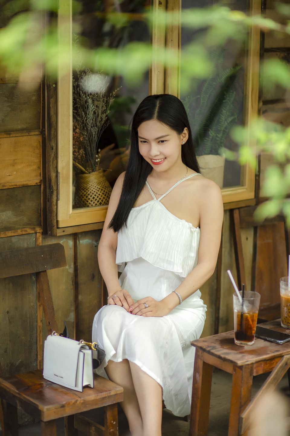 Nữ dược sĩ tương lai khoe vẻ duyên dáng đầy ngẫu hứng - 8 Nữ dược sĩ tương lai khoe vẻ duyên dáng đầy ngẫu hứng - 8