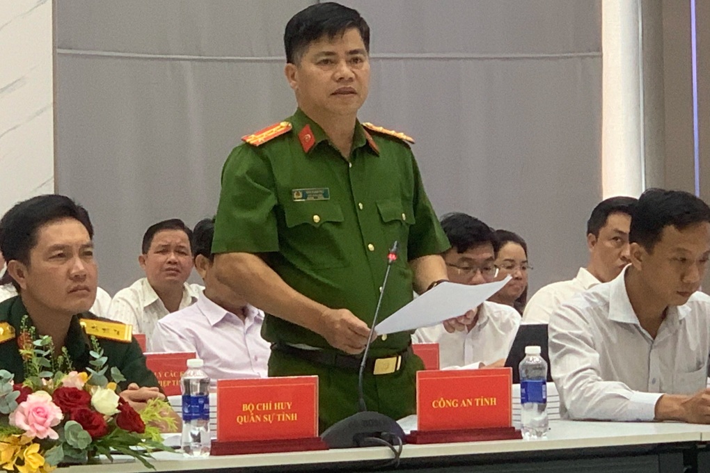Công an Bình Dương thông tin vụ 2 người đi hút đinh bị đưa về trụ sở - 2 Công an Bình Dương thông tin vụ 2 người đi hút đinh bị đưa về trụ sở - 2