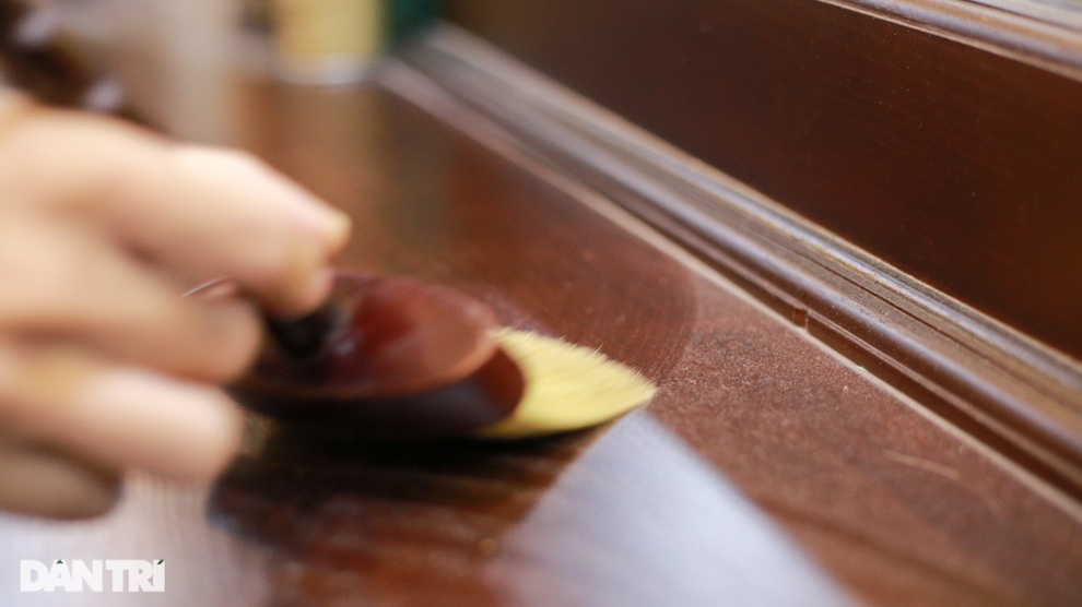 Thợ cắt tóc thất nghiệp chuyển nghề mưu sinh qua ngày - 5 Thợ cắt tóc thất nghiệp chuyển nghề mưu sinh qua ngày - 5