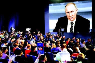 Putin trở lại cuộc chơi