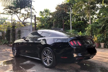 Ford Mustang GT rao bán 800 triệu, người mua trả hẳn 900 triệu đồng