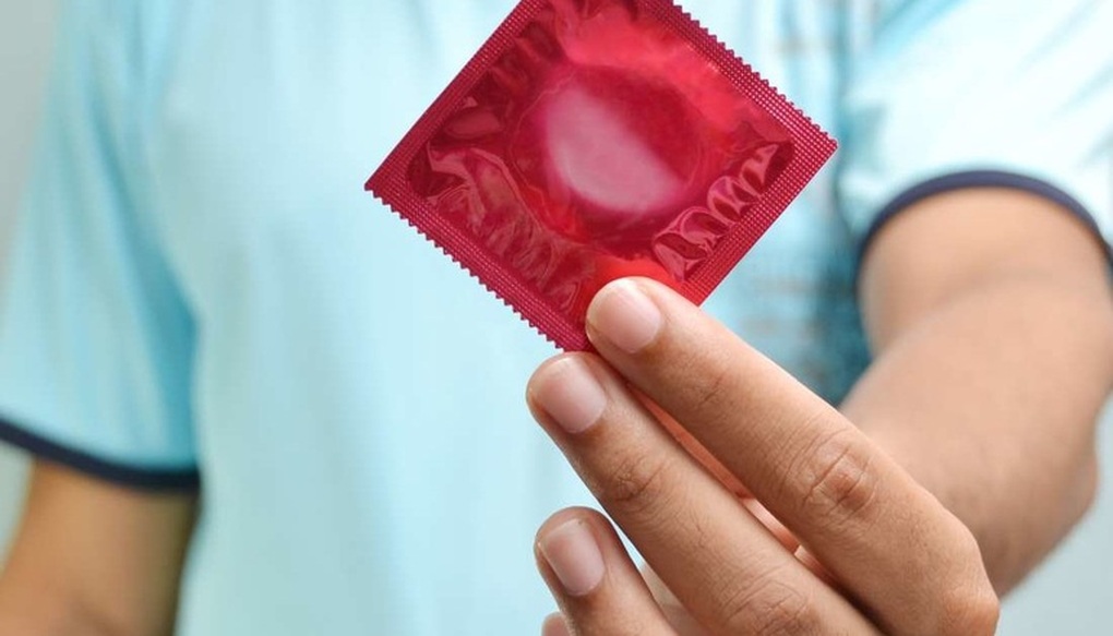 Có con gái yêu sớm, bà mẹ phát hỏa khi phát hiện bao cao su đã sử dụng - 1 Có con gái yêu sớm, bà mẹ phát hỏa khi phát hiện bao cao su đã sử dụng - 1