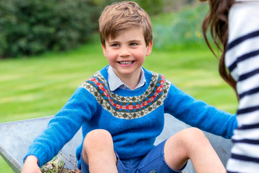 Cuộc sống xa hoa của hoàng tử Anh 5 tuổi