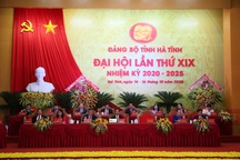 Chăm lo xây dựng đội ngũ cán bộ đủ đức, đủ tài