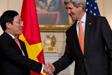 Vì sao Mỹ dỡ bỏ một phần lệnh cấm bán vũ khí với Việt Nam?