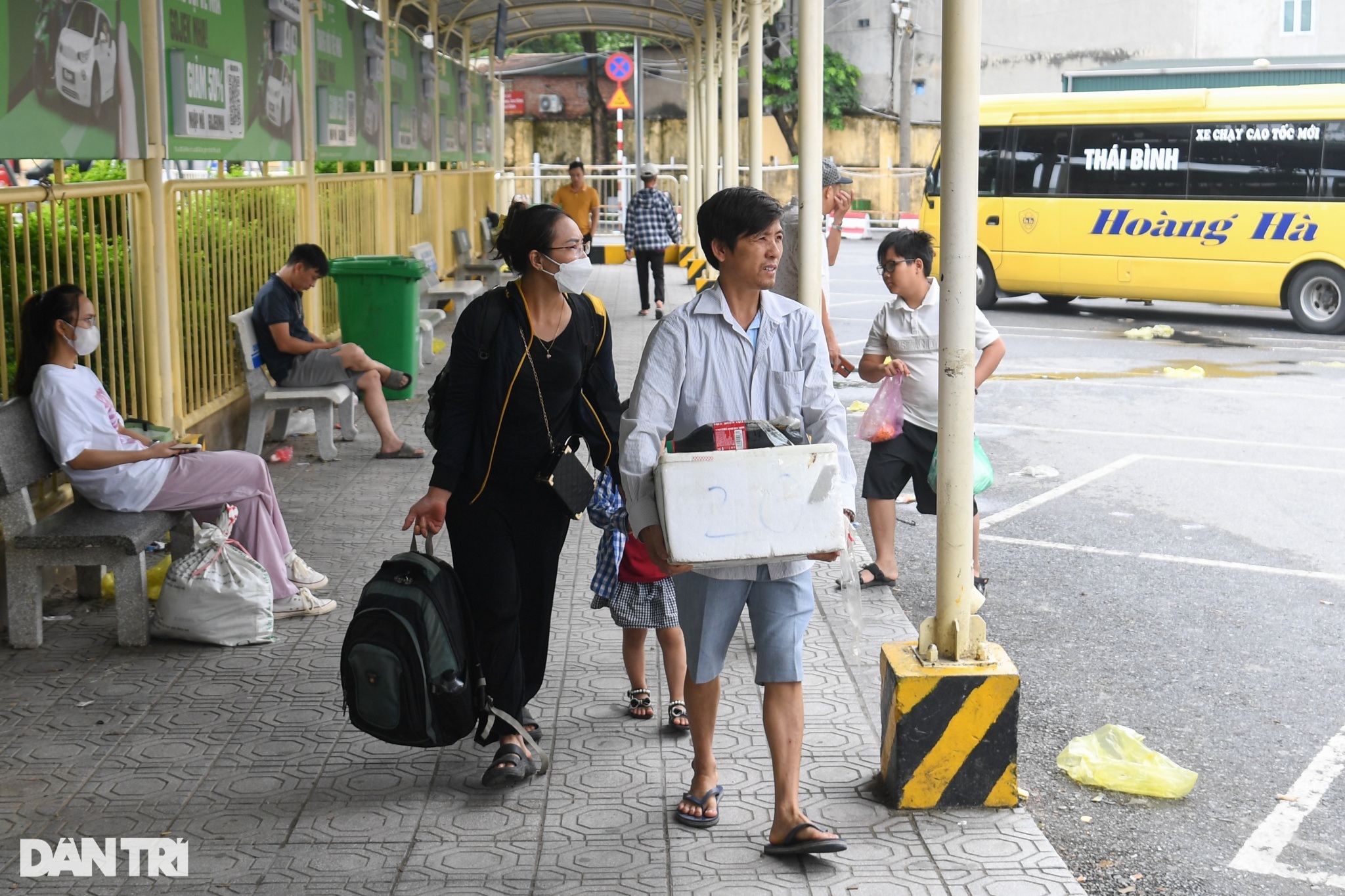 Đường thông thoáng, người dân thoát khổ trong ngày trở lại Hà Nội - 2