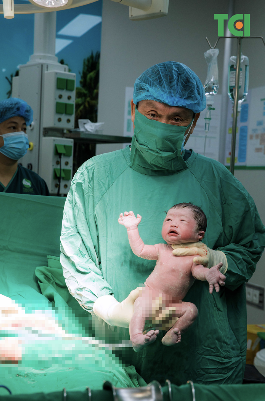Sản phụ sinh 5 con trong gần 6 năm - 3 Sản phụ sinh 5 con trong gần 6 năm - 3
