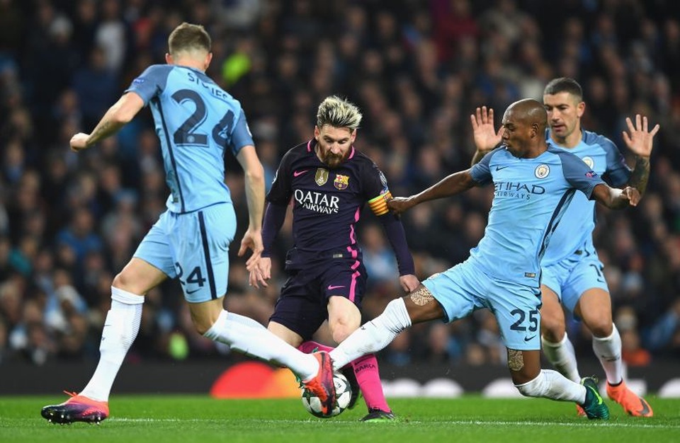 Điểm lại những lần Lionel Messi suýt rời khỏi Barcelona - 3 Điểm lại những lần Lionel Messi suýt rời khỏi Barcelona - 3