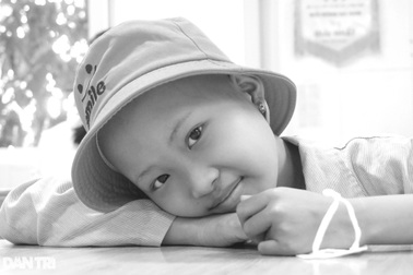 Bé Thùy Dương đã về trời, không còn đau đớn nữa