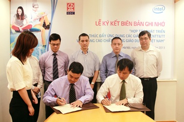 Hợp tác phát triển công nghệ sách giáo khoa điện tử Classbook
