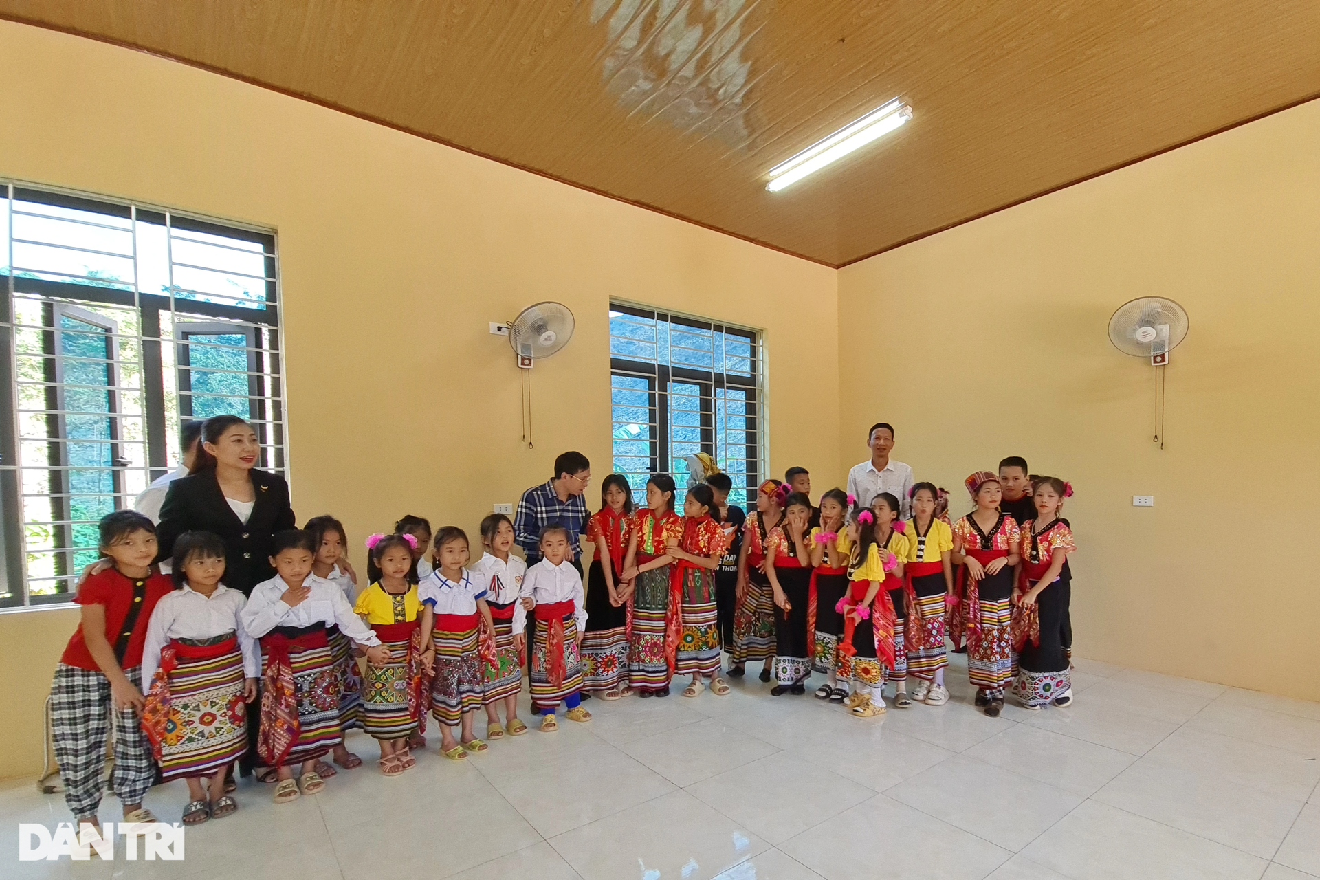 Khánh thành công trình ký túc xá tại huyện biên giới Nghệ An - 11 Khánh thành công trình ký túc xá tại huyện biên giới Nghệ An - 11