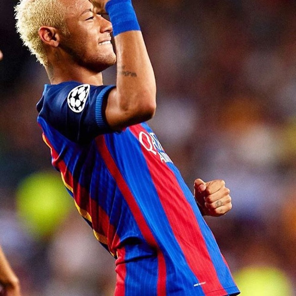 Neymar gây sốt với kiểu tóc mới sau thất bại ở chung kết Copa America - 5 Neymar gây sốt với kiểu tóc mới sau thất bại ở chung kết Copa America - 5