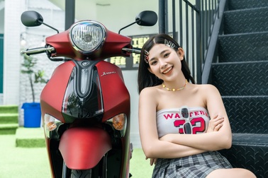 Hot tiktoker Minh Tuyền chia sẻ bí quyết lựa chọn xe mới cho tân sinh viên