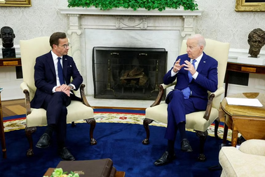 Mỹ hối thúc kết nạp Thụy Điển vào NATO