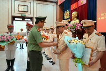 23 lãnh đạo, chỉ huy đơn vị công an ở Vĩnh Phúc nghỉ hưu trước tuổi