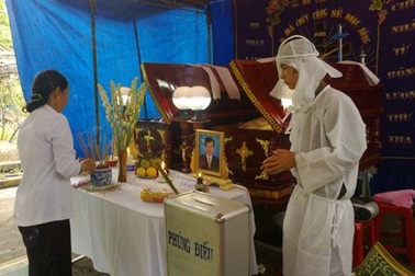 Trở về nơi dòng suối hung tợn cuốn phăng cả gia đình