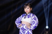 Mẫu nhí Nguyễn Lê Thùy Linh giới thiệu nét đẹp Hà Nội trong show thời trang