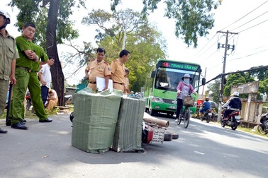 “Nài” chở thuốc lá lậu: “Hung thần” đường phố!