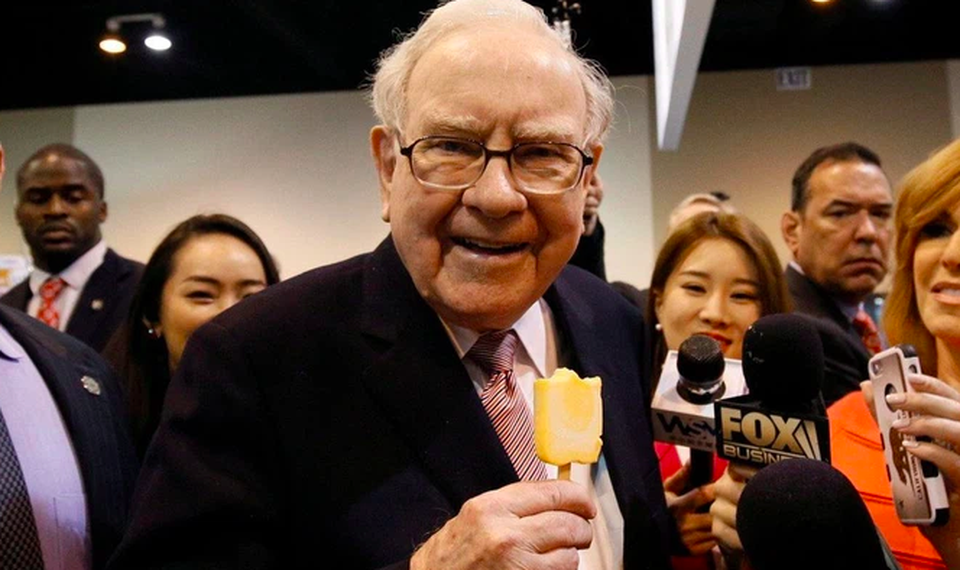 Điều hành đế chế đầu tư 40 năm, Warren Buffett nhận lương bao nhiêu? - 1 Điều hành đế chế đầu tư 40 năm, Warren Buffett nhận lương bao nhiêu? - 1