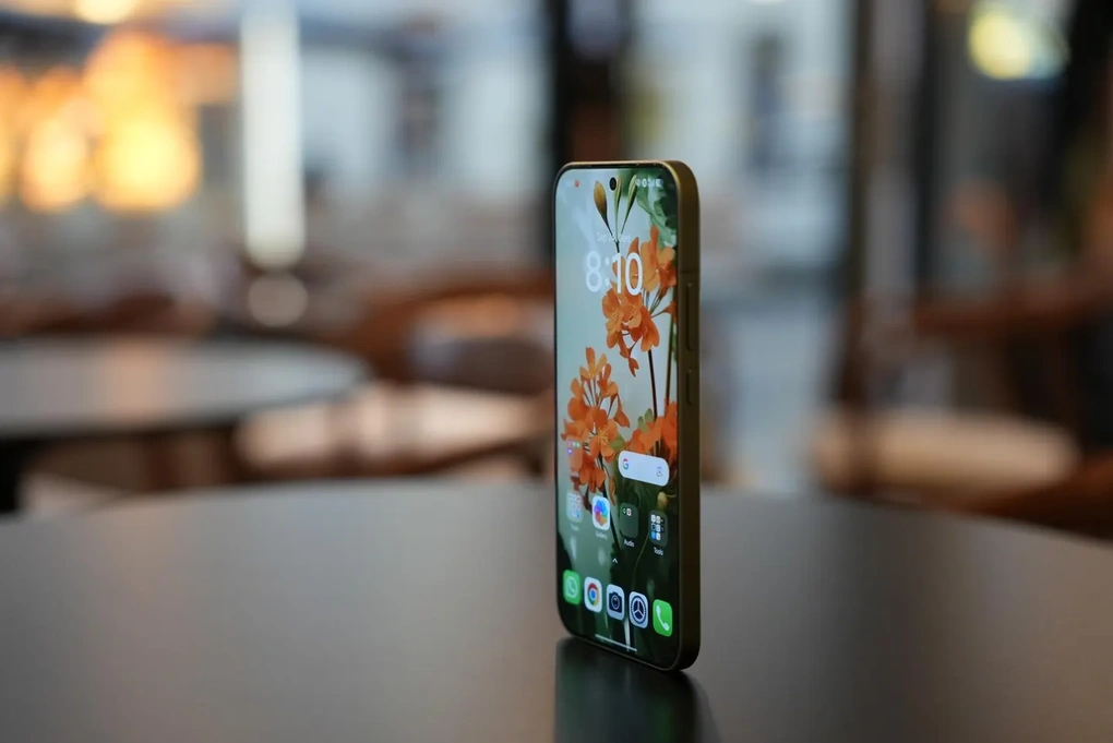 ចាប់ដៃជាមួយទូរសព្ទ Xiaomi 17 Pro Max ដែលទើបនឹងចេញថ្មី ជាមួយនឹងការរចនាអេក្រង់ពីរ - 5 Trên tay điện thoại Xiaomi 17 Pro Max với thiết kế hai màn hình vừa ra mắt - 5