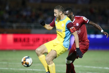 Vòng 19 V-League: Ngôi đầu đổi chủ và "kẻ phá bĩnh" Khánh Hòa