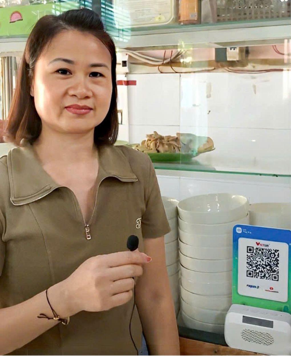 Giá ngang cốc trà đá, loa báo chuyển khoản phủ khắp hàng quán, chợ dân sinh - 3 Giá ngang cốc trà đá, loa báo chuyển khoản phủ khắp hàng quán, chợ dân sinh - 3