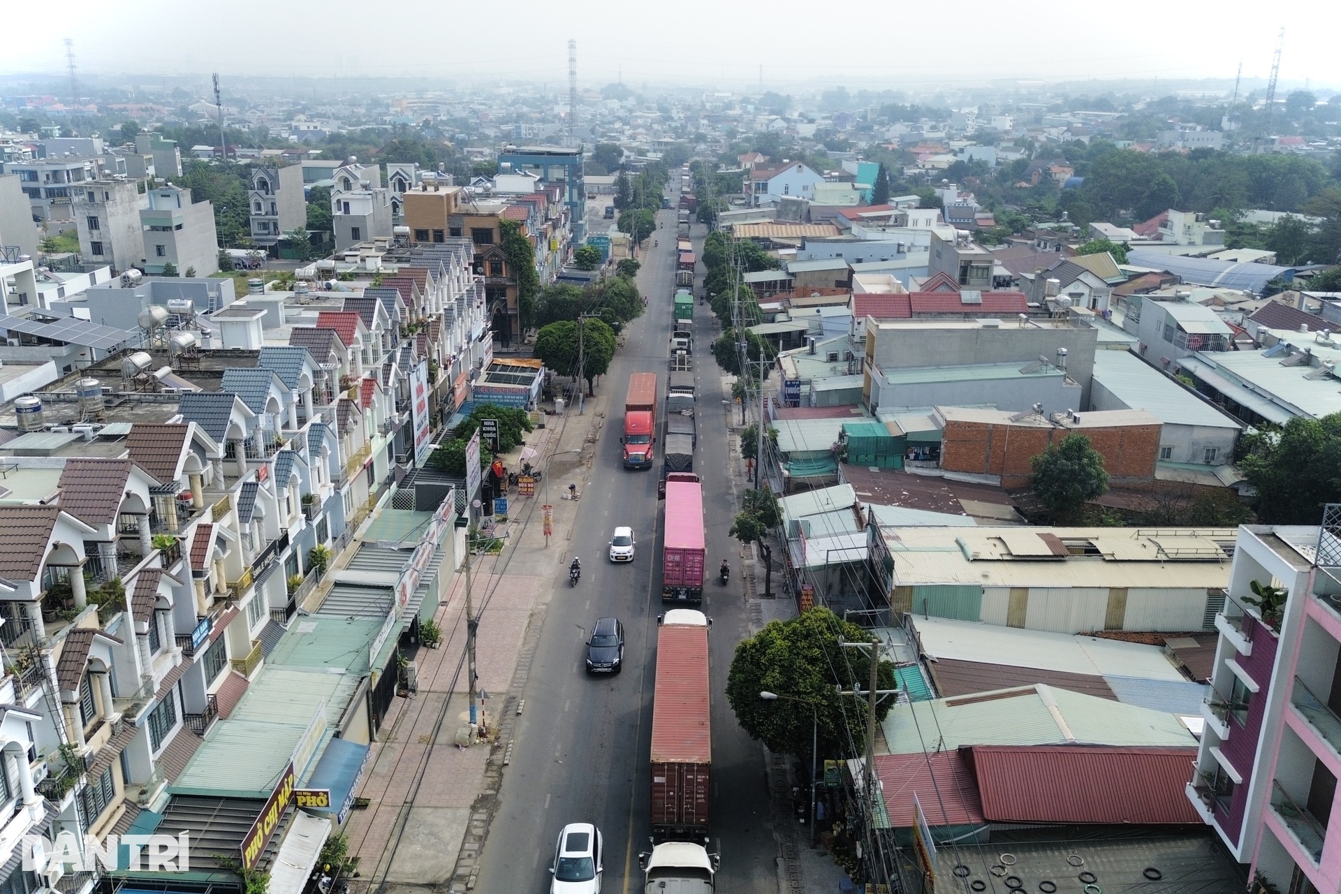Tài xế mệt mỏi vì cửa ngõ Bình Dương ùn tắc từ sáng tới chiều - 8 Tài xế mệt mỏi vì cửa ngõ Bình Dương ùn tắc từ sáng tới chiều - 8