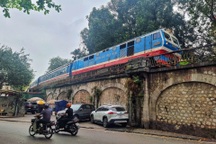 Hủy bỏ nhiều chuyến tàu để tránh bão Yagi