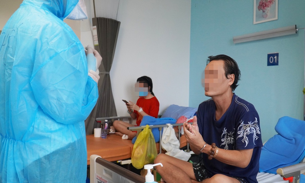 Thưởng Tết, người lao động muốn nhận tiền mặt... - 10 Thưởng Tết, người lao động muốn nhận tiền mặt... - 10