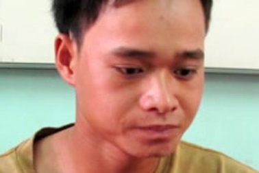 Còng tay nữ sinh lớp 8 sau vườn tràm để hãm hiếp