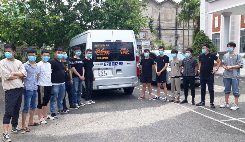 Bắt giam đối tượng tổ chức đưa 13 người Trung Quốc xuất cảnh trái phép - 2 Bắt giam đối tượng tổ chức đưa 13 người Trung Quốc xuất cảnh trái phép - 2