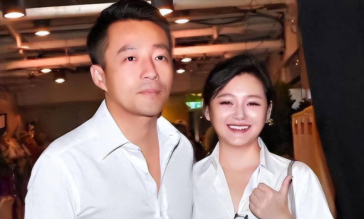 Selepas beberapa siri skandal berkaitan Từ Hy Viên, akaun Uông Tiểu Phi telah diharamkan - 4 Sau loạt ồn ào liên quan tới Từ Hy Viên, tài khoản của Uông Tiểu Phi bị cấm - 4