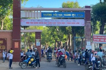 Bị tố dạy thêm bất chấp Thông tư 29, các trường lập tức trả lại tiền