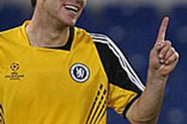 John Terry cầu chúc CĐV Chelsea an toàn tại Roma