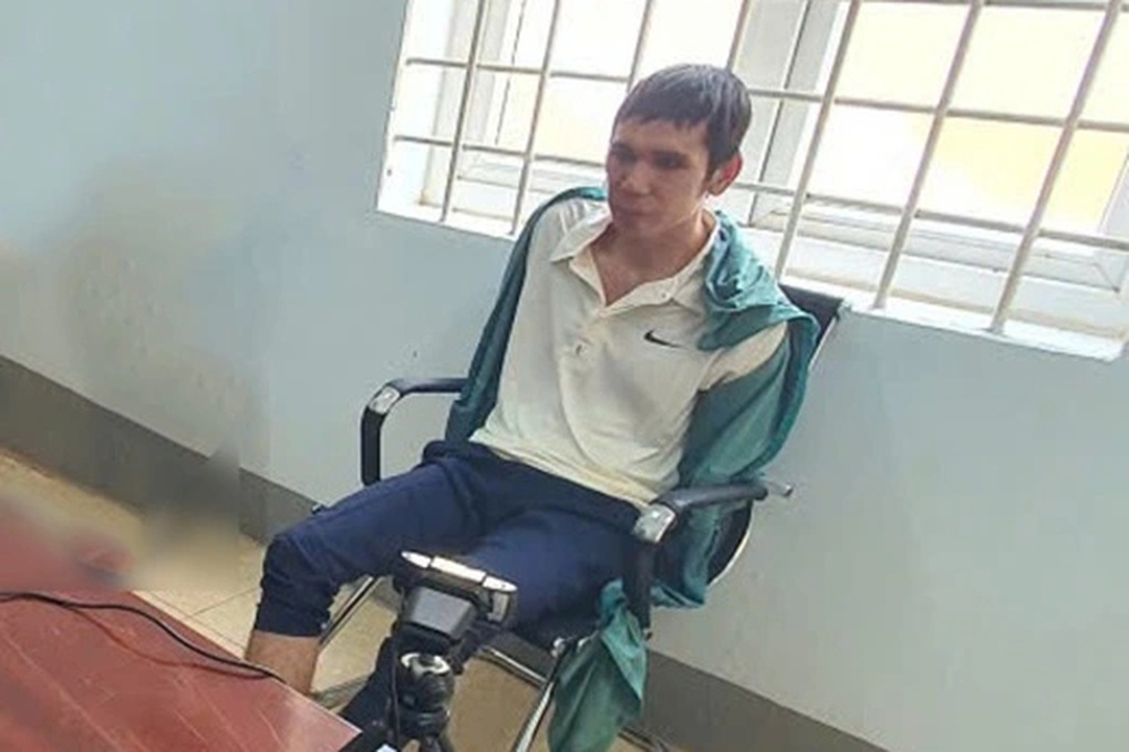 Vụ thảm sát tại Đắk Lắk: Hung thủ năn nỉ công an cho hút ma túy vì vã quá - 1 Vụ thảm sát tại Đắk Lắk: Hung thủ năn nỉ công an cho hút ma túy vì vã quá - 1