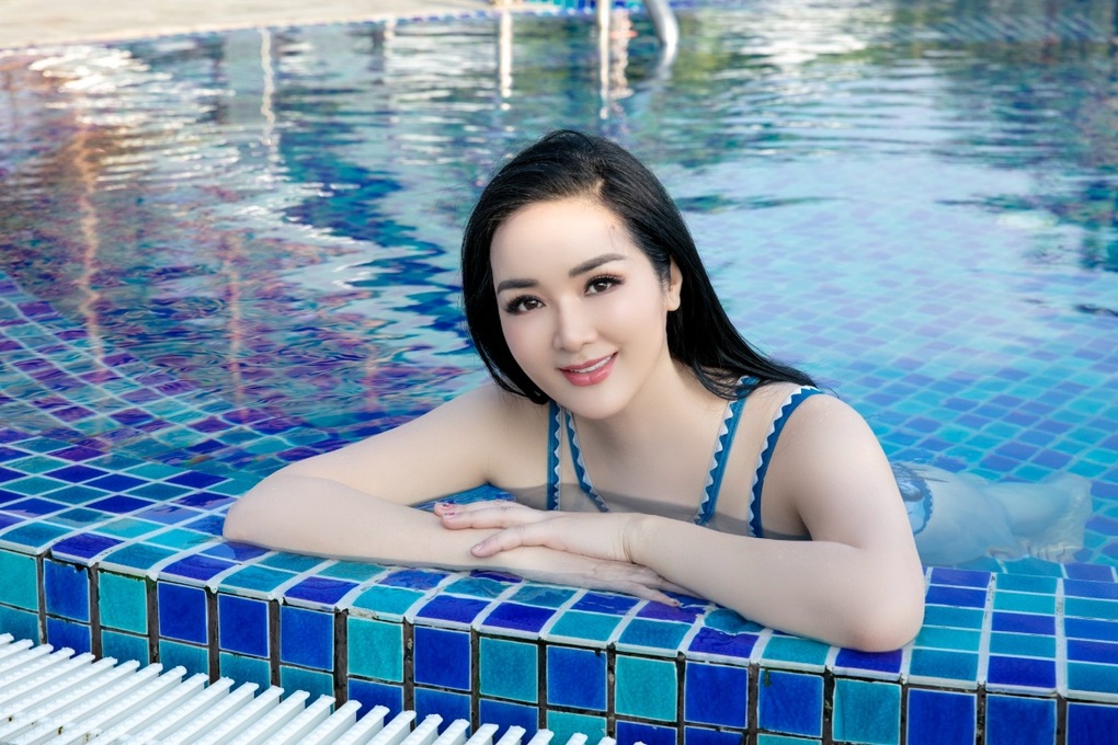 Phát sốt trước vẻ đẹp của Hoa hậu Đền Hùng duy nhất sau 30 năm đăng quang - 7 Phát sốt trước vẻ đẹp của Hoa hậu Đền Hùng duy nhất sau 30 năm đăng quang - 7