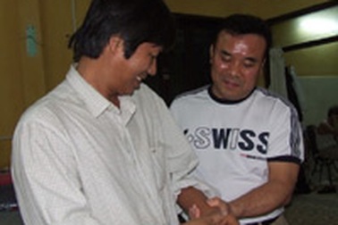 Hàn Quốc tặng chân tay giả cho người khuyết tật