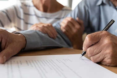 Con trai để lại khối tài sản 17 tỷ đồng cho bạn gái, bố mẹ kiện ra tòa