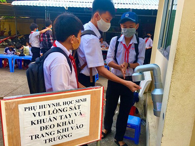 Ngày 22/2: Hơn 30 tỉnh thành đón HS trở lại trường, thực hiện các phương pháp phòng dịch - Ảnh 2.