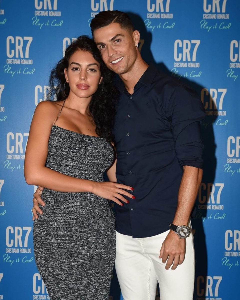 Bạn gái Ronaldo bốc lửa trên thảm đỏ - 6 Bạn gái Ronaldo bốc lửa trên thảm đỏ - 6