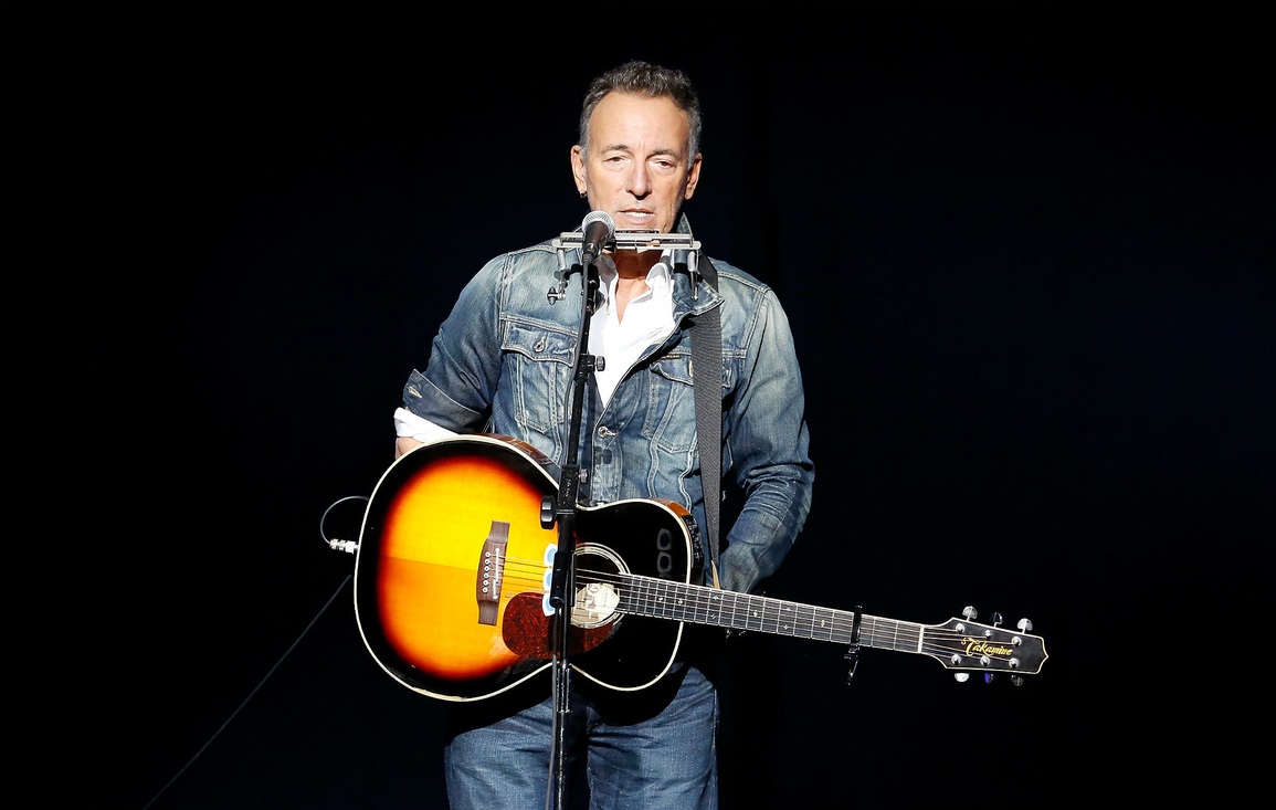 Biểu tượng nhạc rock Bruce Springsteen bỏ túi 590 triệu USD năm 2021 - 1 Biểu tượng nhạc rock Bruce Springsteen bỏ túi 590 triệu USD năm 2021 - 1