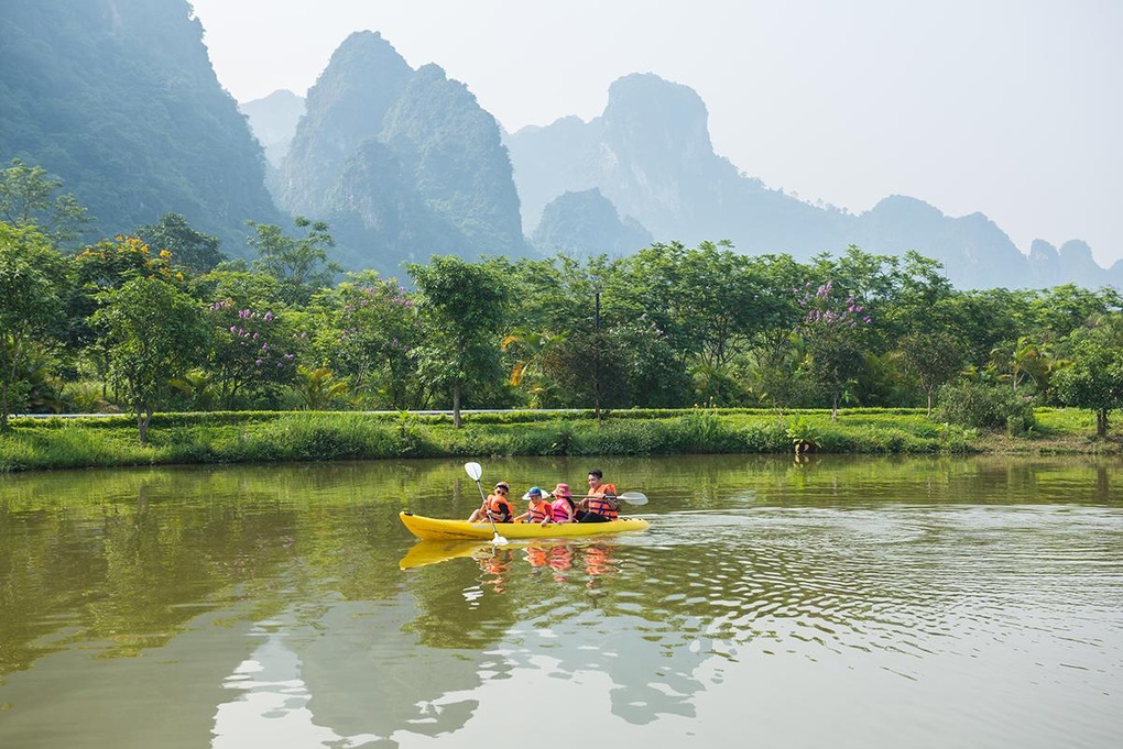 Mùa se lạnh, về Hòa Bình để nghỉ dưỡng tắm khoáng nóng - 9 Mùa se lạnh, về Hòa Bình để nghỉ dưỡng tắm khoáng nóng - 9
