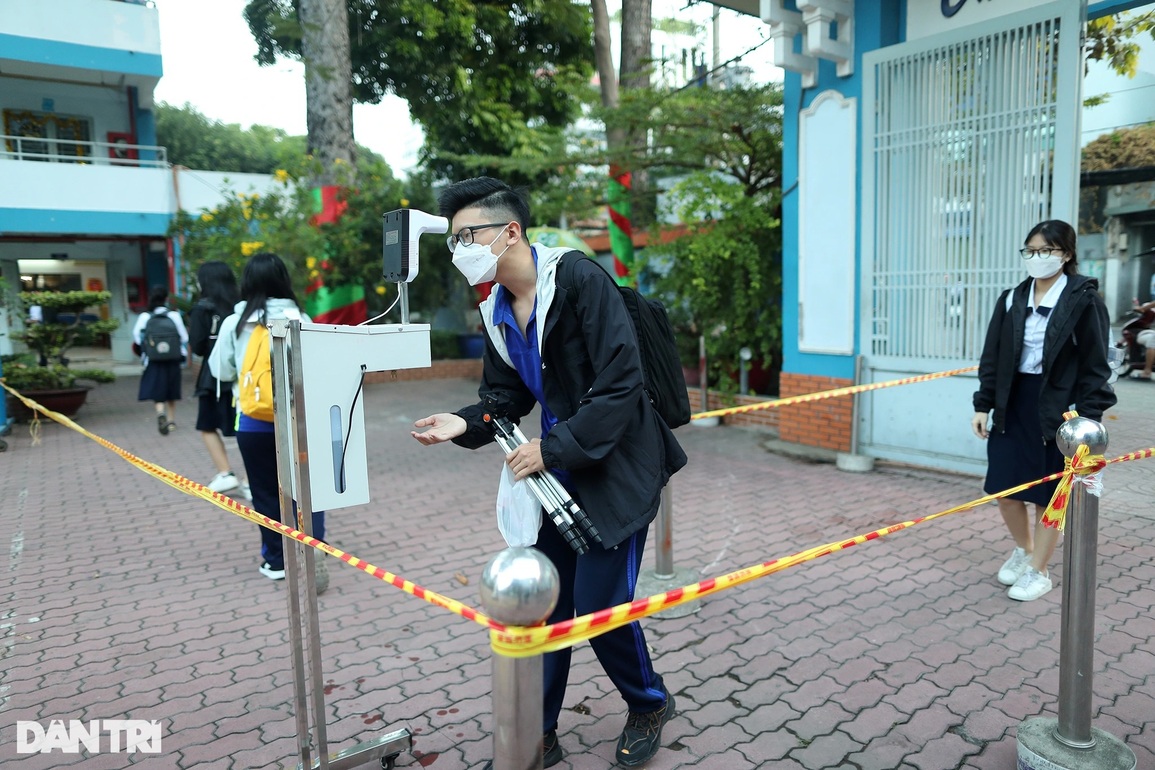 Số F0 tử vong mỗi ngày ở TPHCM giảm sâu, chưa có ca nhiễm Omicron cộng đồng - 2 Số F0 tử vong mỗi ngày ở TPHCM giảm sâu, chưa có ca nhiễm Omicron cộng đồng - 2