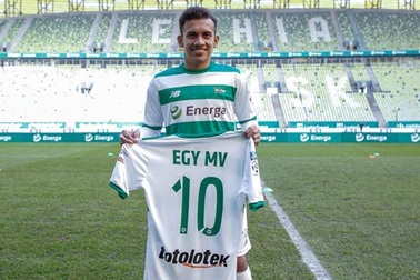 Báo Indonesia: “Văn Hậu nên học theo Messi xứ Vạn đảo”