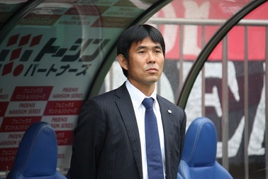 Nể phục với hành động của HLV Nhật Bản