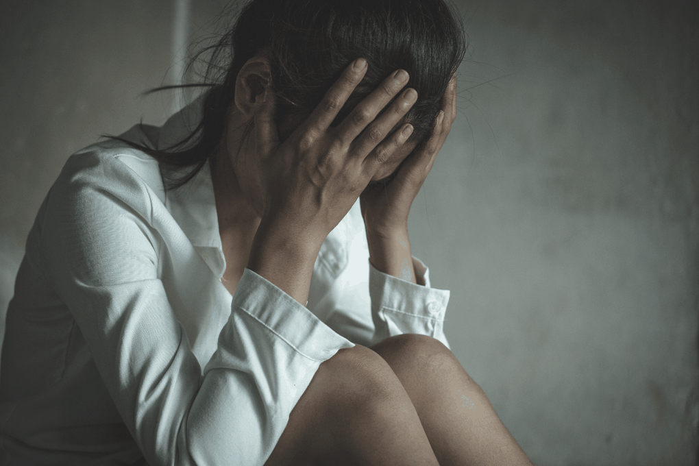 Vì một tin nhắn về người yêu cũ, chồng đã biến phòng ngủ thành địa ngục - 1 Vì một tin nhắn về người yêu cũ, chồng đã biến phòng ngủ thành địa ngục - 1