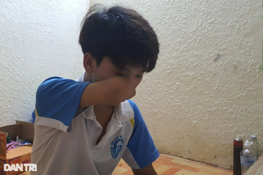 Chàng sinh viên người Dao bị móc mất 10 triệu đồng đóng học - 5 Chàng sinh viên người Dao bị móc mất 10 triệu đồng đóng học - 5